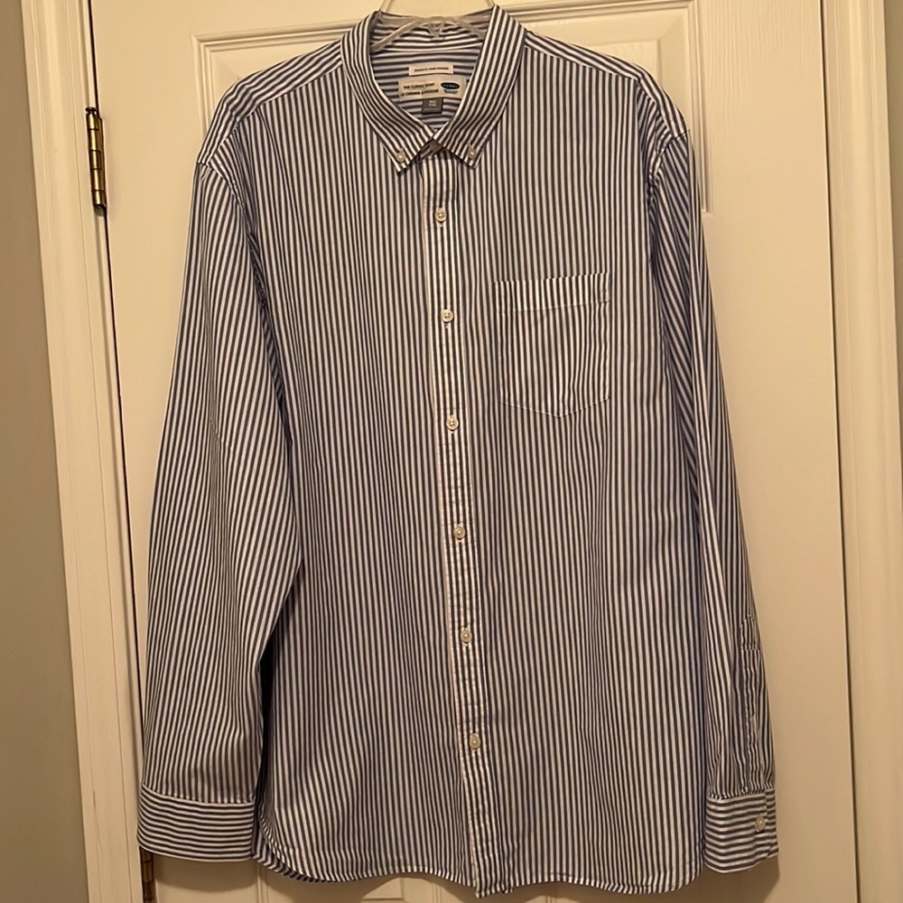 Mens Old Navy Pin Striped Button Down L/S Shirt - XXL